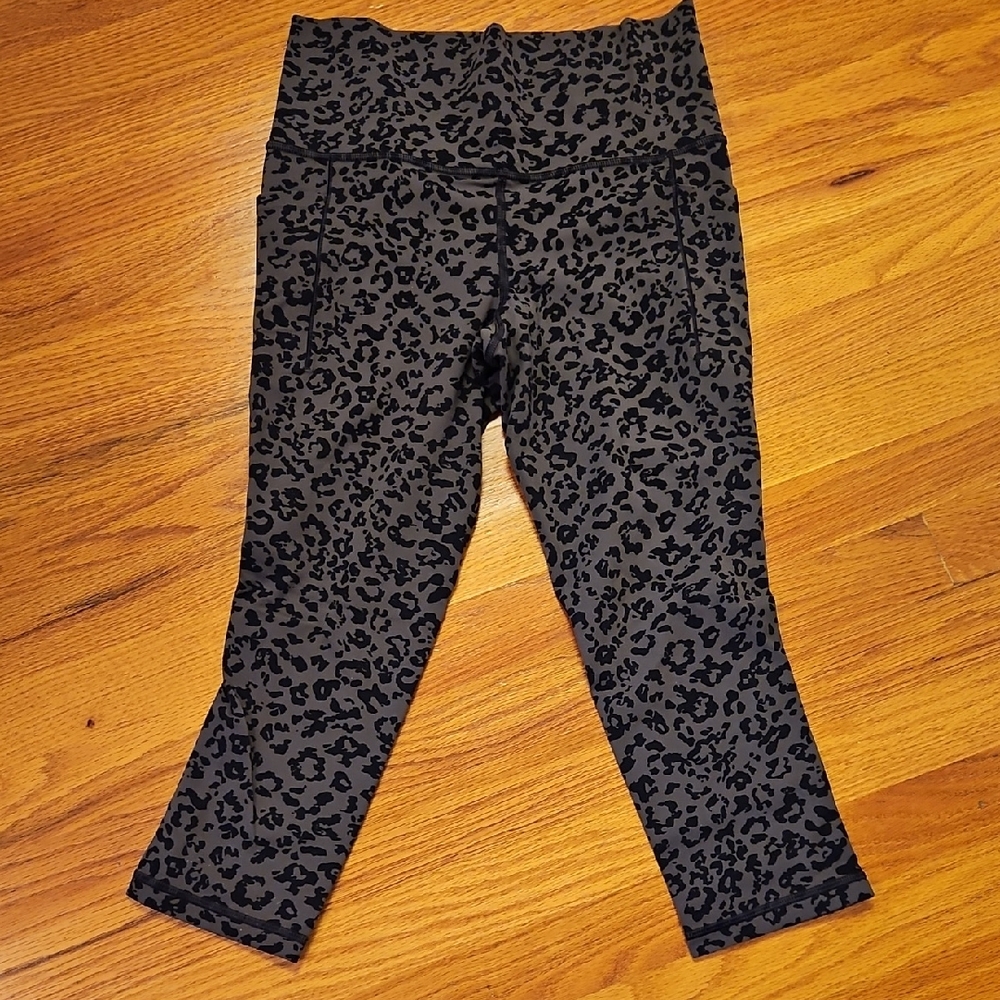 🌟Athleta  Cropped Leggings🌟